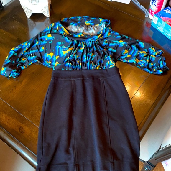 BCBGMAXAZRIA long sleeve dress, size 0 - Picture 1 of 2